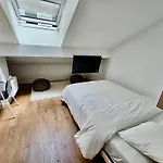 Hotel Private & Shared In *