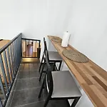Hotel Private & Shared In *