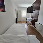 Hotel Private & Shared In