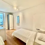 Hotel Private & Shared In