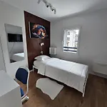 Hotel Private & Shared In