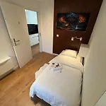 Private & Shared In * Lausanne