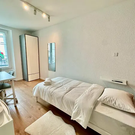 Hotel Private & Shared In