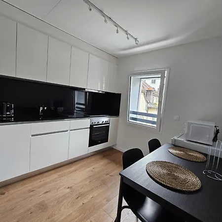 Private & Shared In Szálloda Lausanne