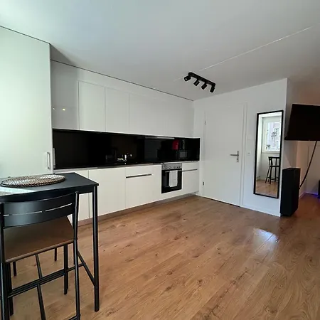 Szálloda Private & Shared In Lausanne