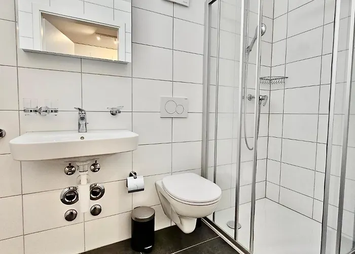 Hotel Private & Shared In Лозана