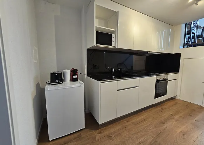 酒店 Private & Shared In *