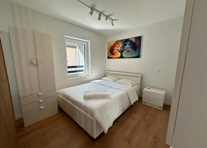 Private & Shared In * Лозана