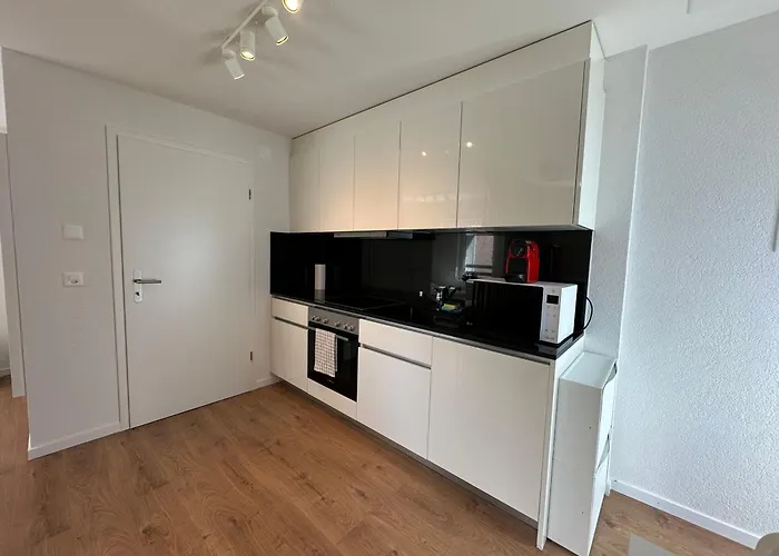 Hotel Private & Shared In *