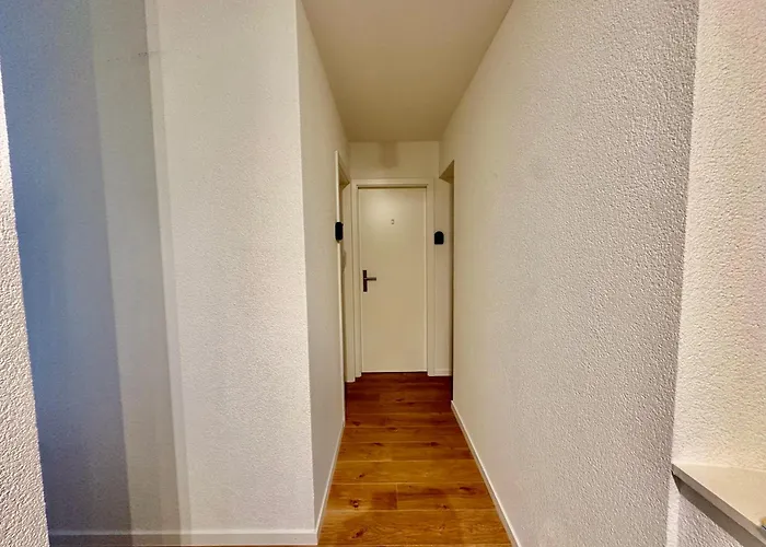 Hotel Private & Shared In *