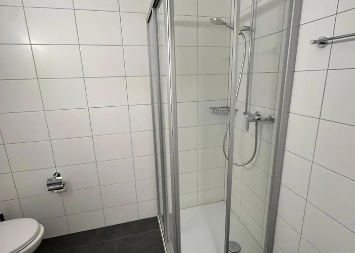 Private & Shared In Лозана