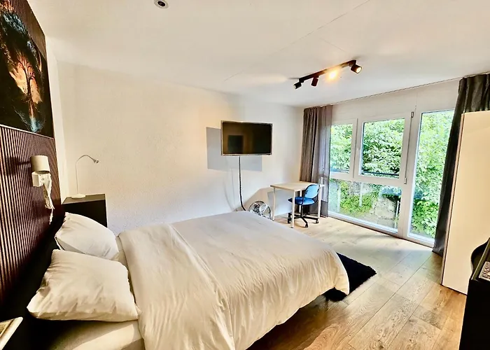 Private & Shared In * Lausanne