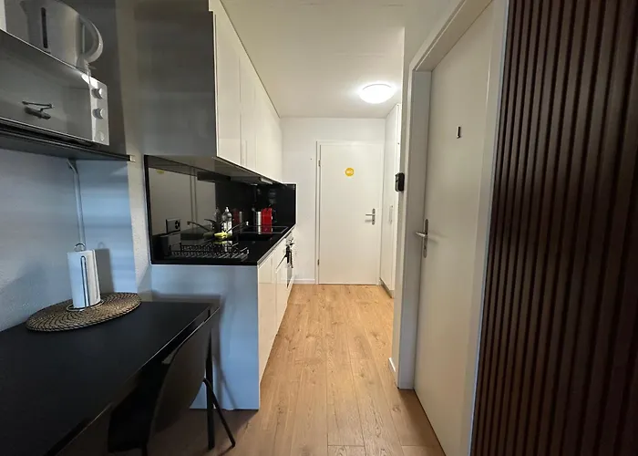 Hotel Private & Shared In *