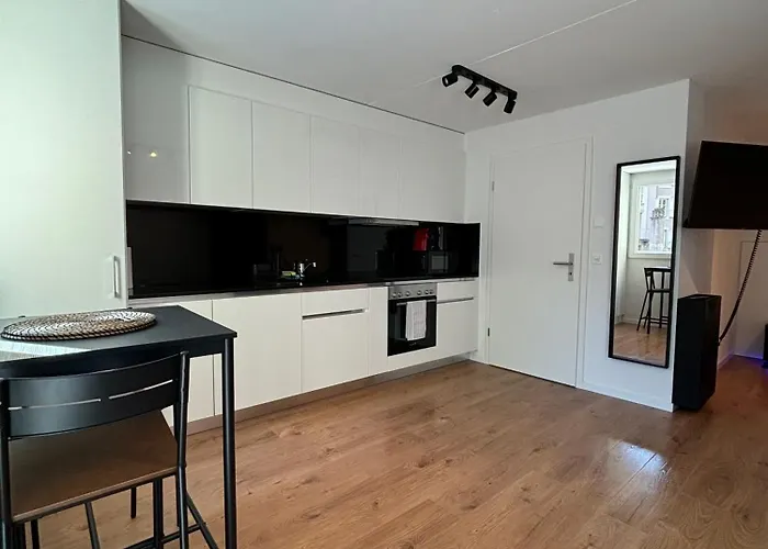 Hotel Private & Shared In Lausanne